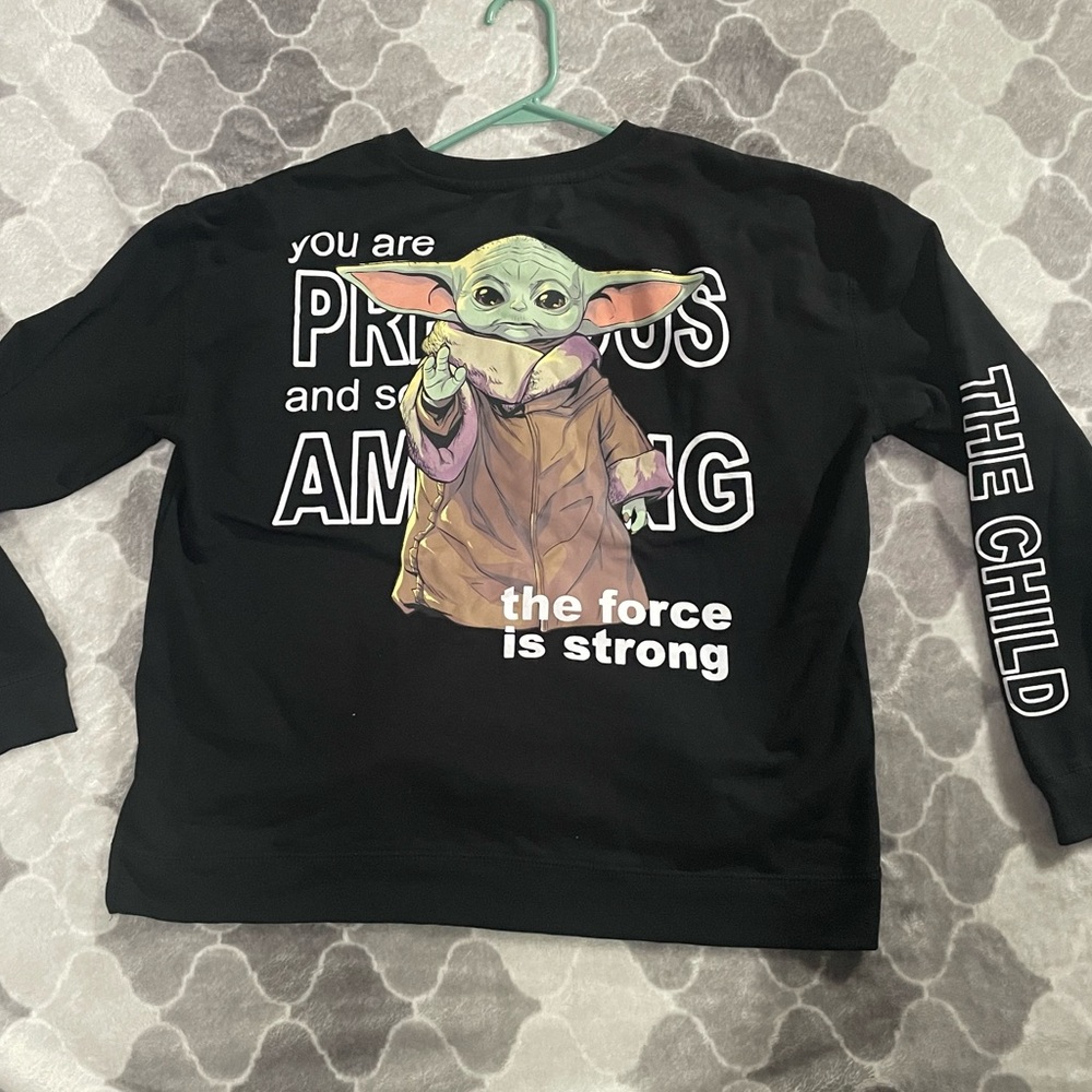 Star Wars The Mandalorian Grogu Baby Yoda Sweatshirt Embroidered XL 14 - 16